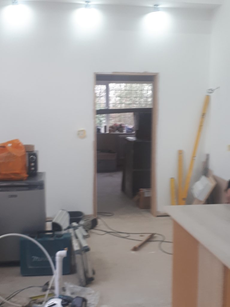 howdens kitchen Installer, Howdens Kitchen Installation, CL Joinery