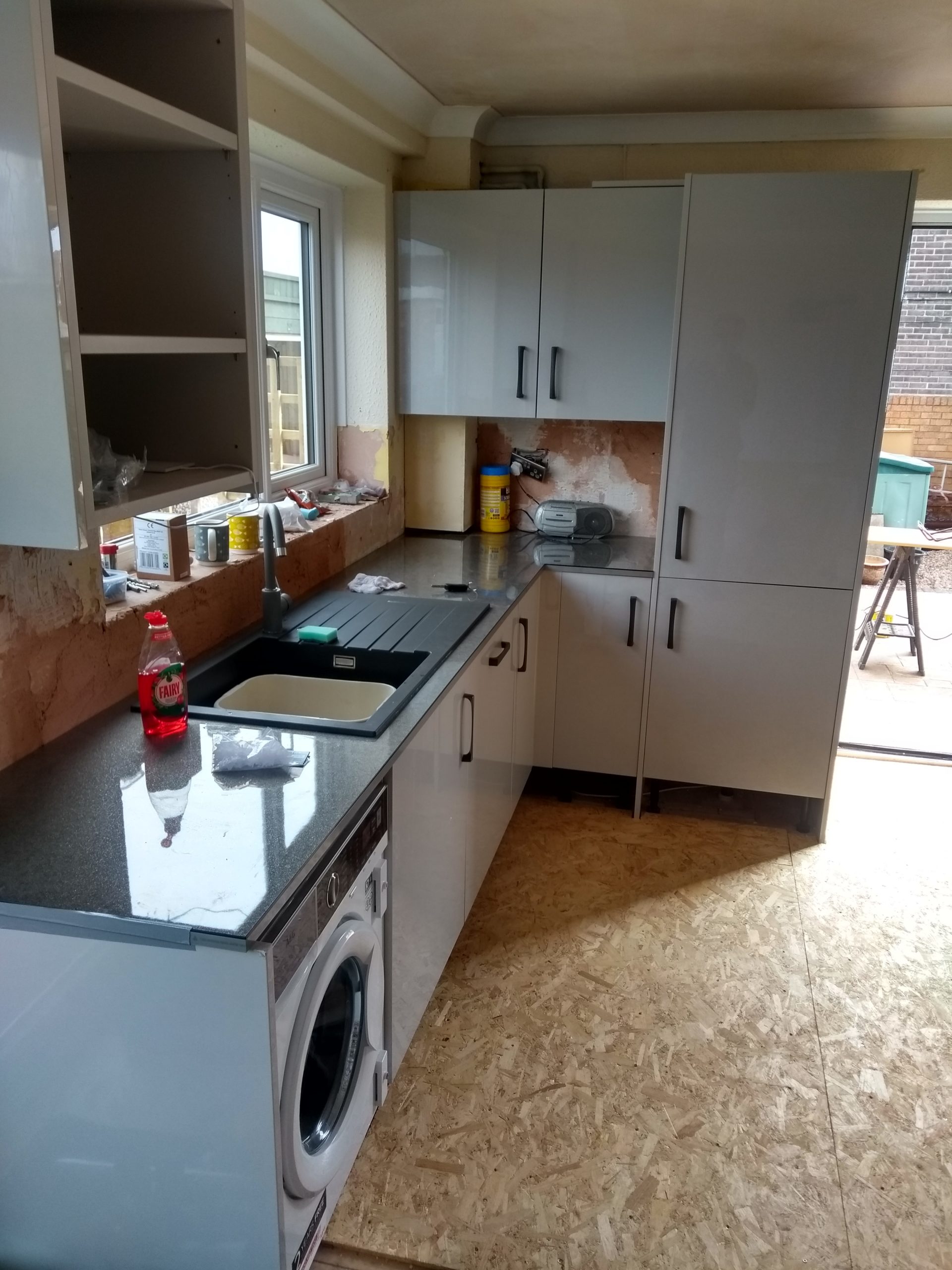 WREN Kitchen with Quartz Composite Sink