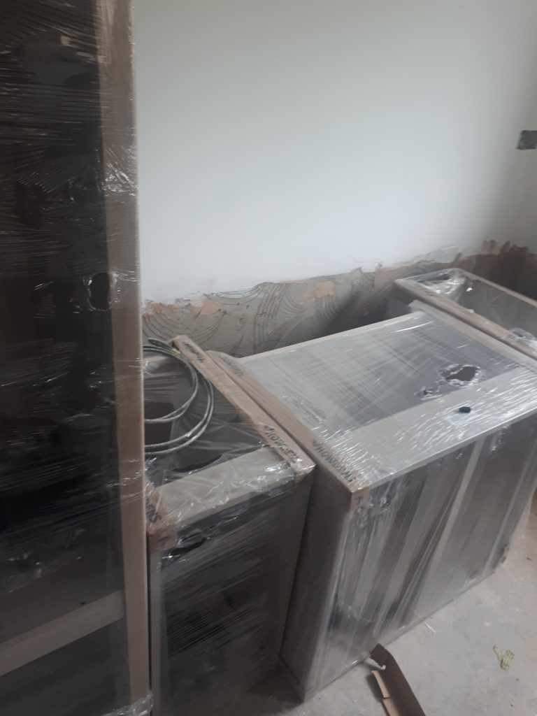 Howdens handleless Kitchen, Howdens Handleless Kitchen Cabinets, CL Joinery