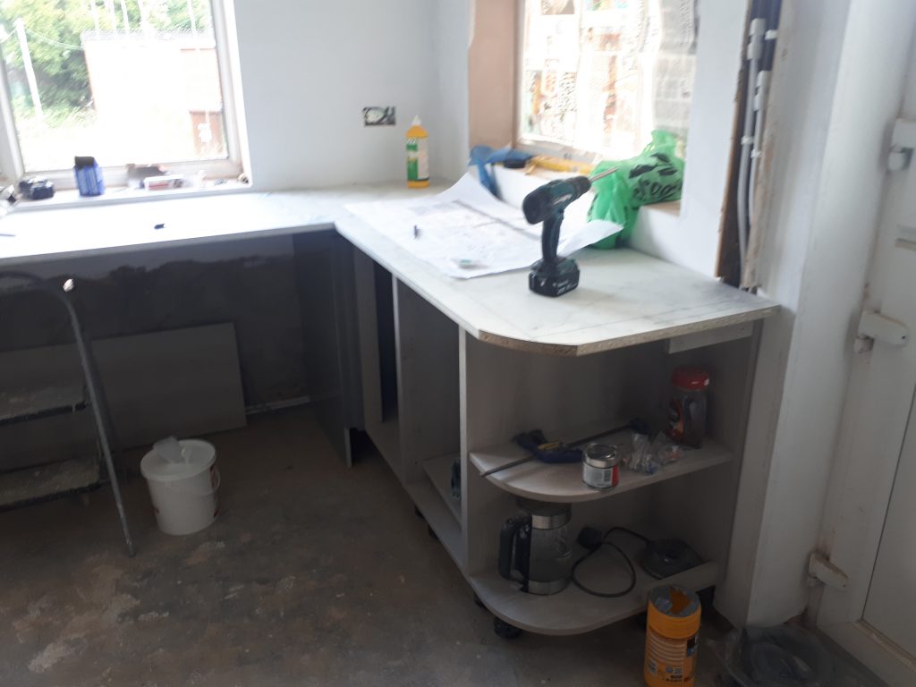 Howdens handleless Kitchen, Howdens Handleless Kitchen Cabinets, CL Joinery