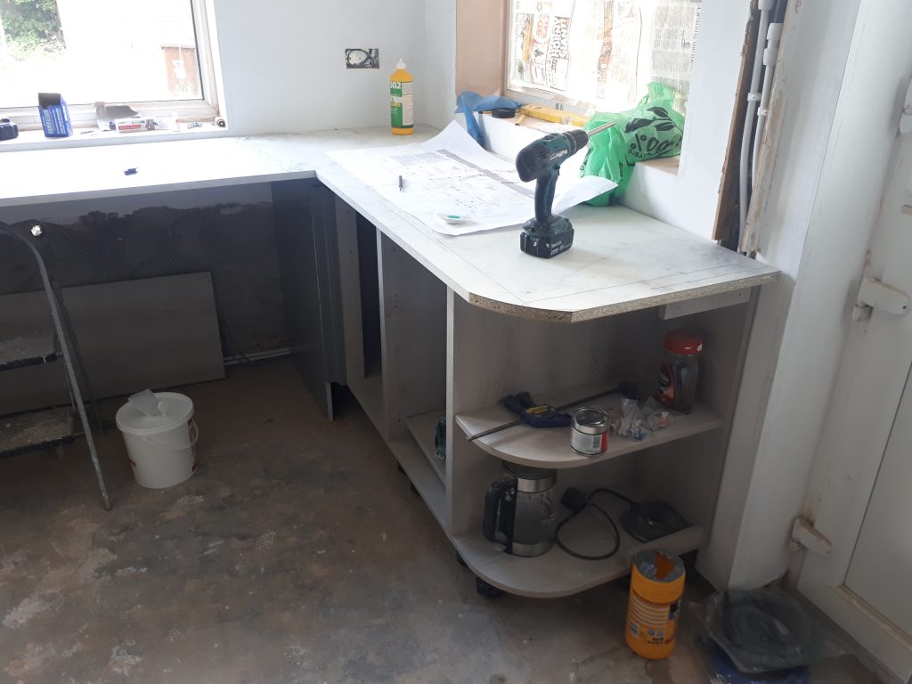 Howdens handleless Kitchen, Howdens Handleless Kitchen Cabinets, CL Joinery