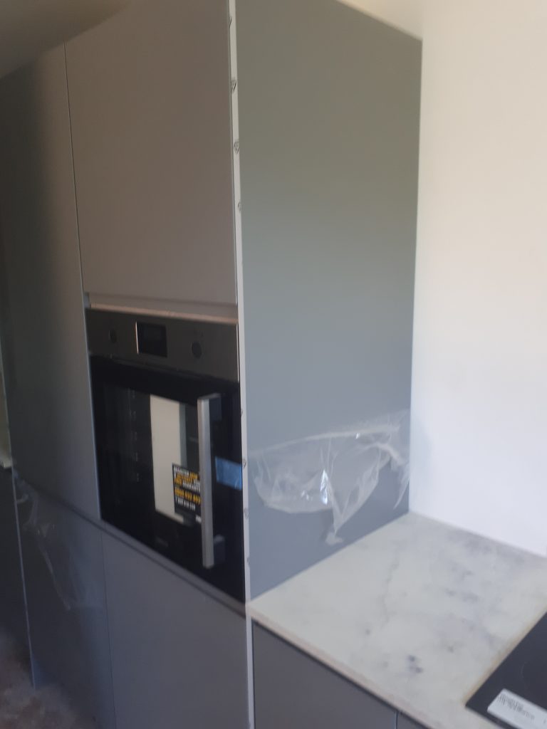 Howdens handleless Kitchen, Howdens Handleless Kitchen Cabinets, CL Joinery