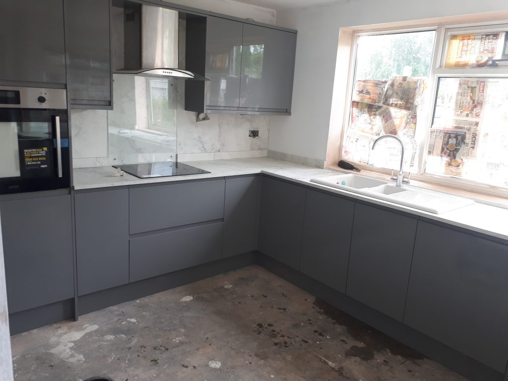 Howdens handleless Kitchen, Howdens Handleless Kitchen Cabinets, CL Joinery