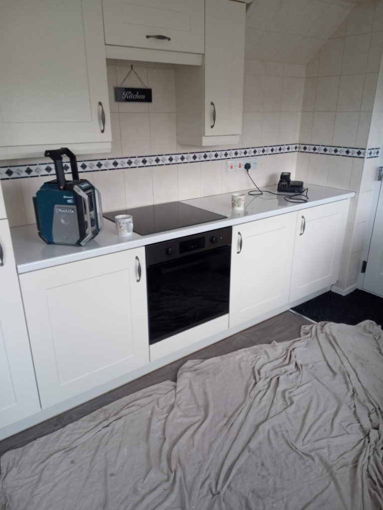 Castleford Kitchen Worktop Fitter, Howdens Laminate Kitchen Worktops, CL Joinery