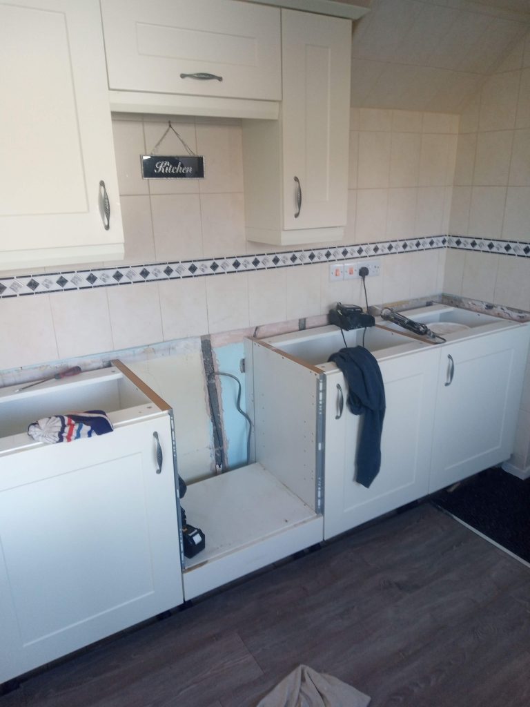 Castleford Kitchen Worktop Fitter, Howdens Laminate Kitchen Worktops, CL Joinery