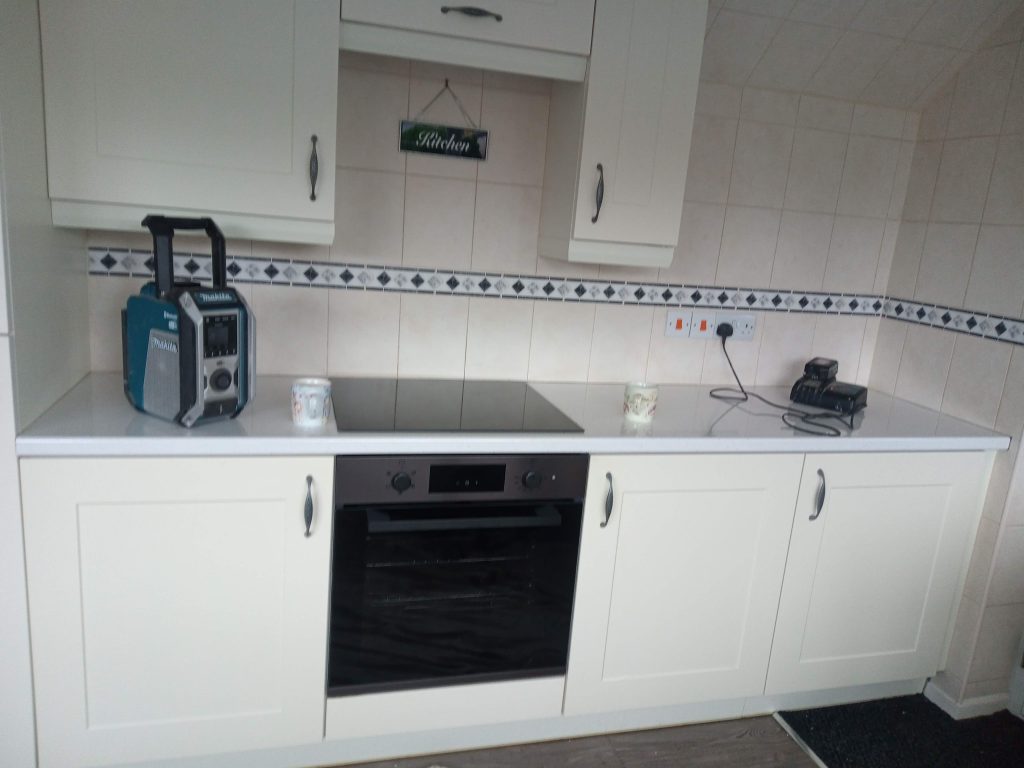 Castleford Kitchen Worktop Fitter, Howdens Laminate Kitchen Worktops, CL Joinery