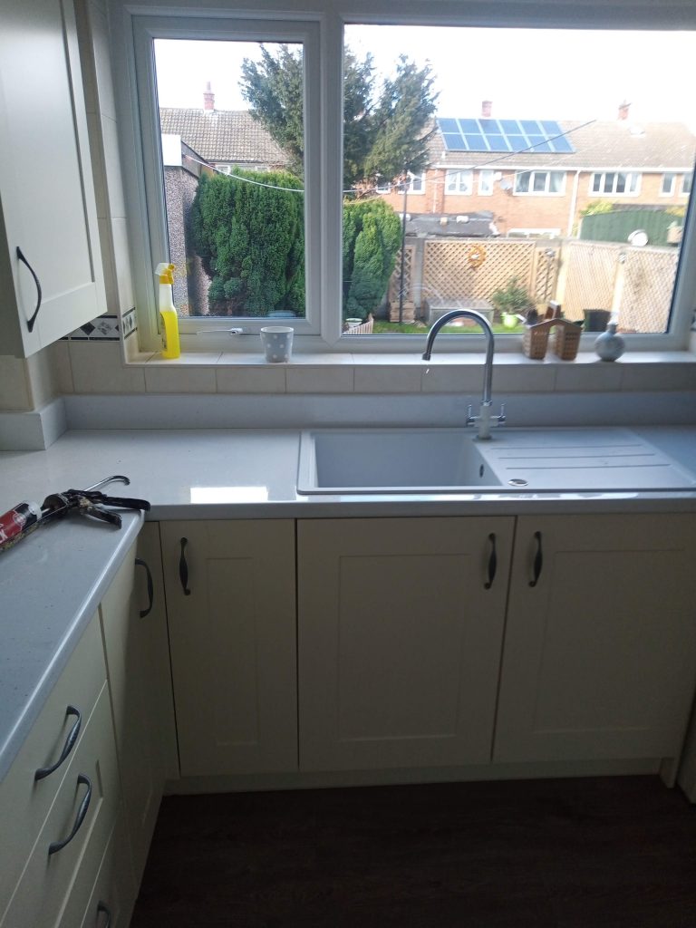 Castleford Kitchen Worktop Fitter, Howdens Laminate Kitchen Worktops, CL Joinery